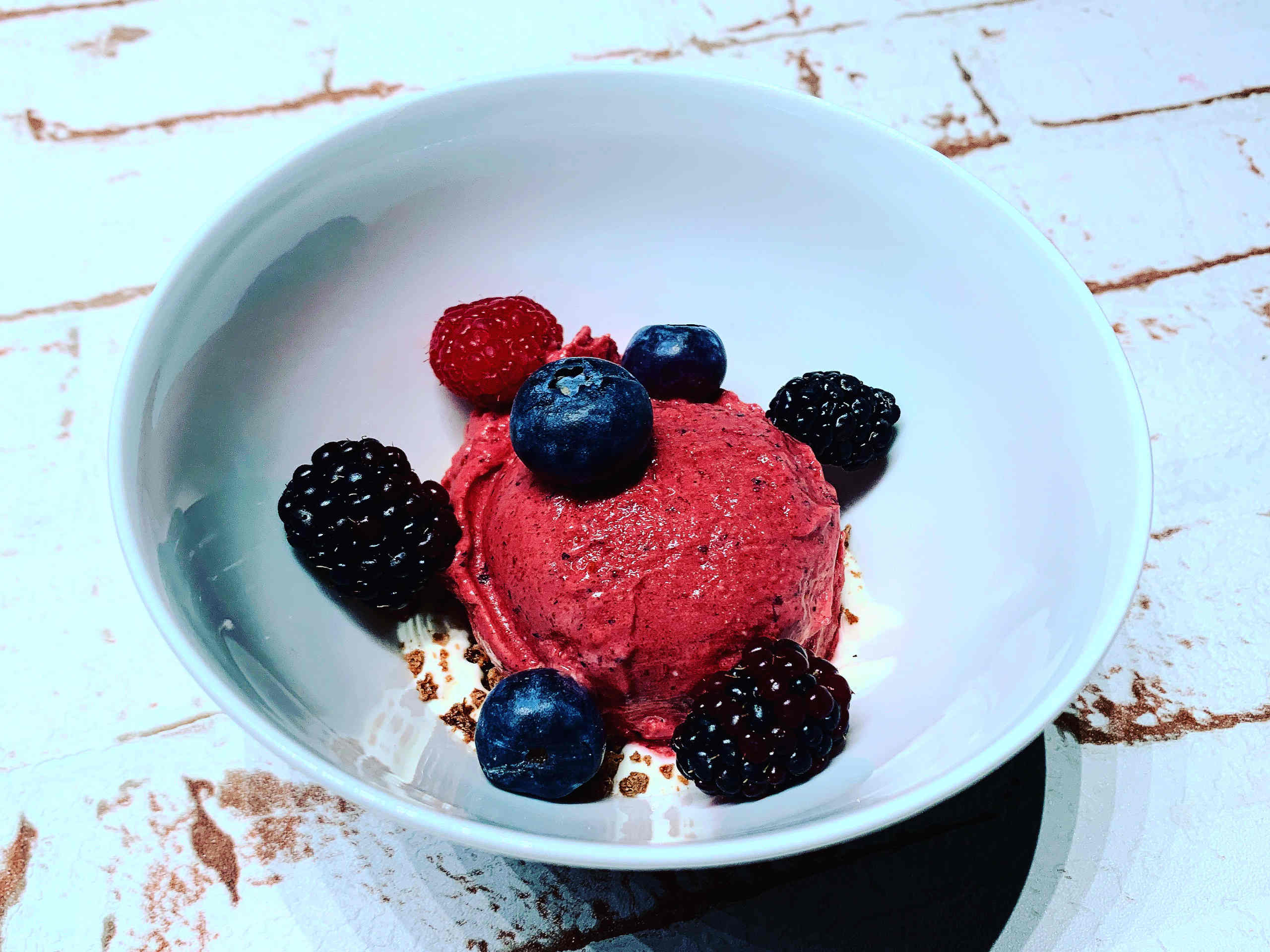 Forest berry ice cream from the Thermomix®