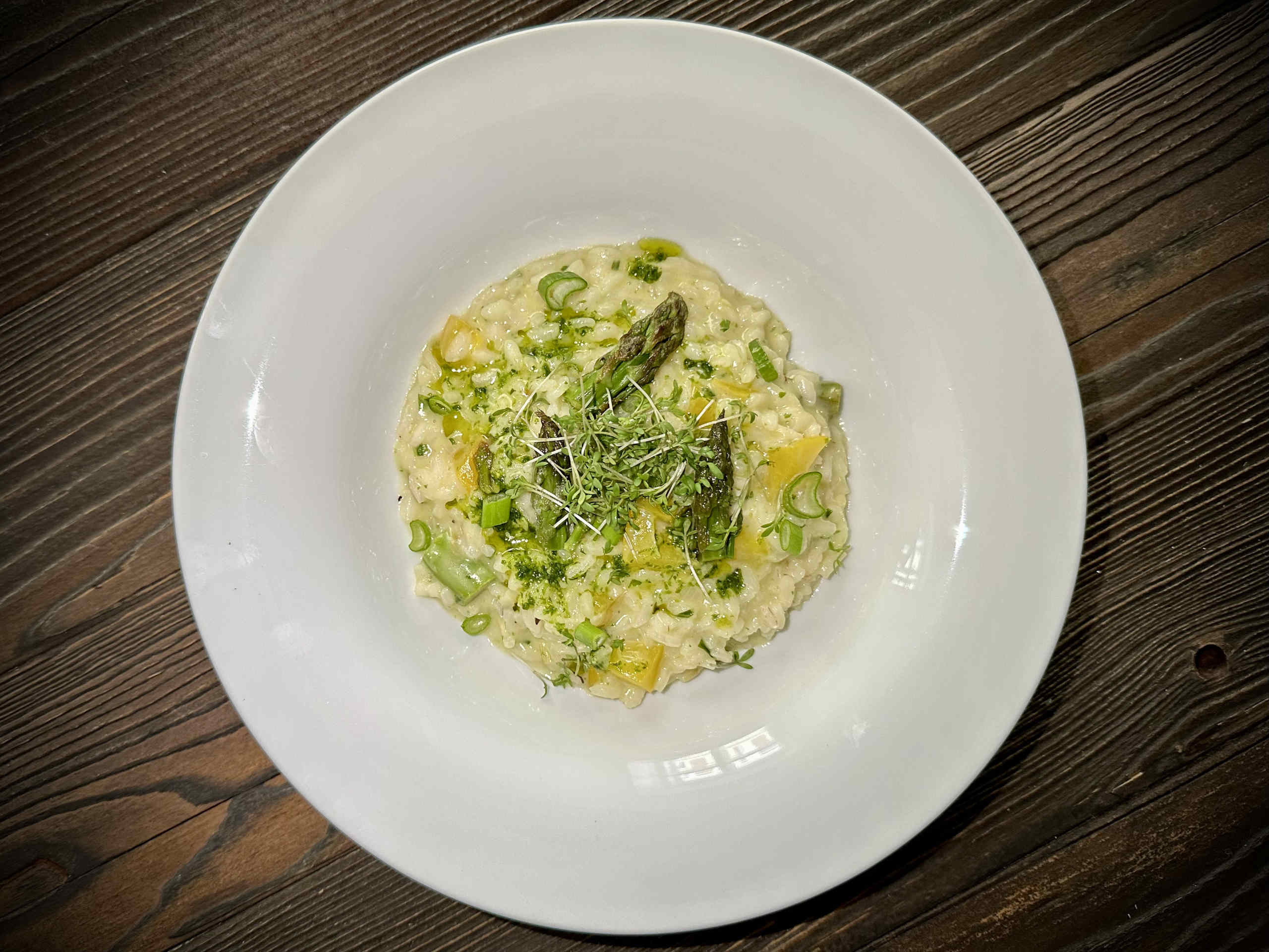 Risotto with asparagus and peppers