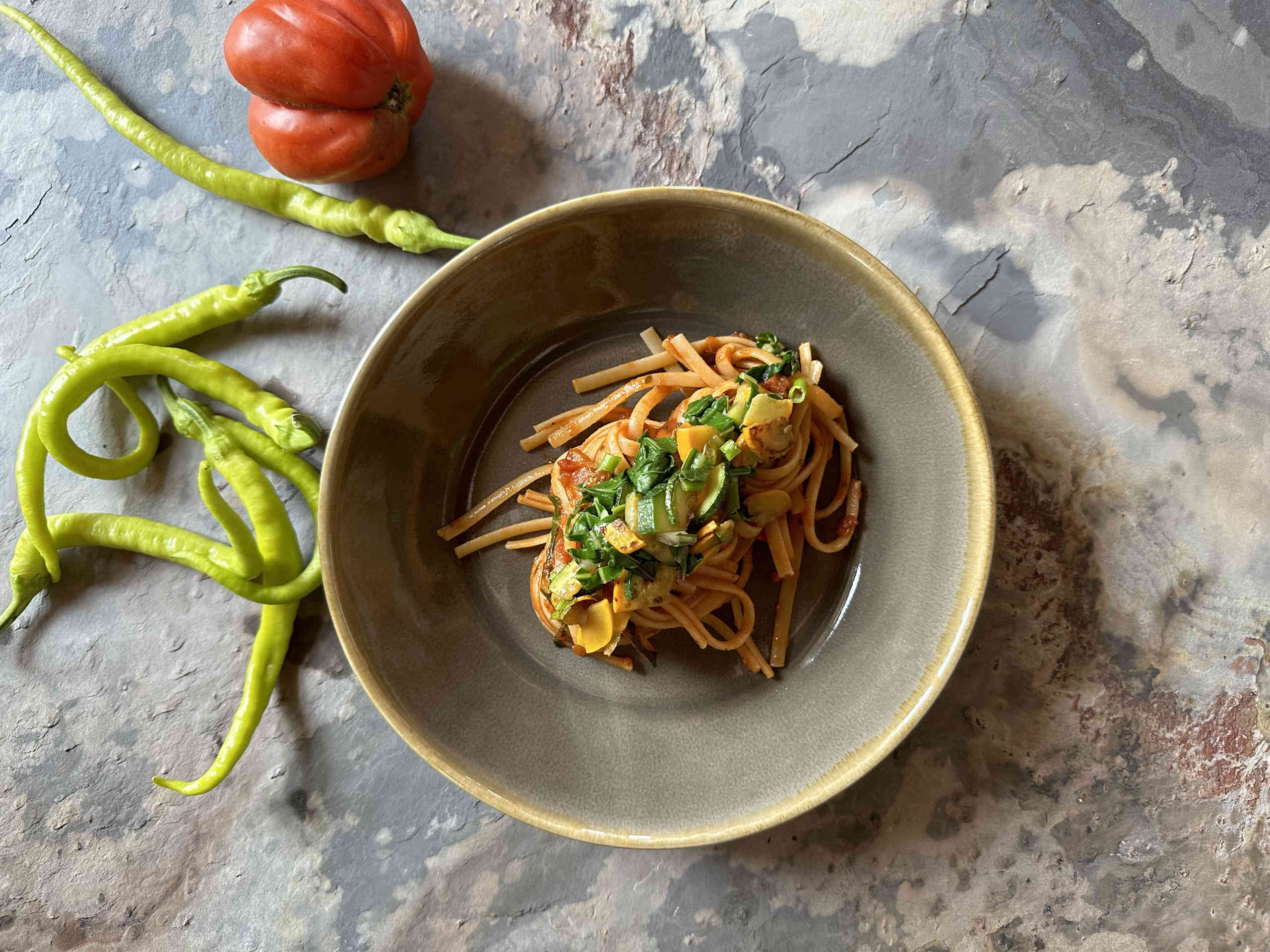 Pasta with tomato sauce and vegetables