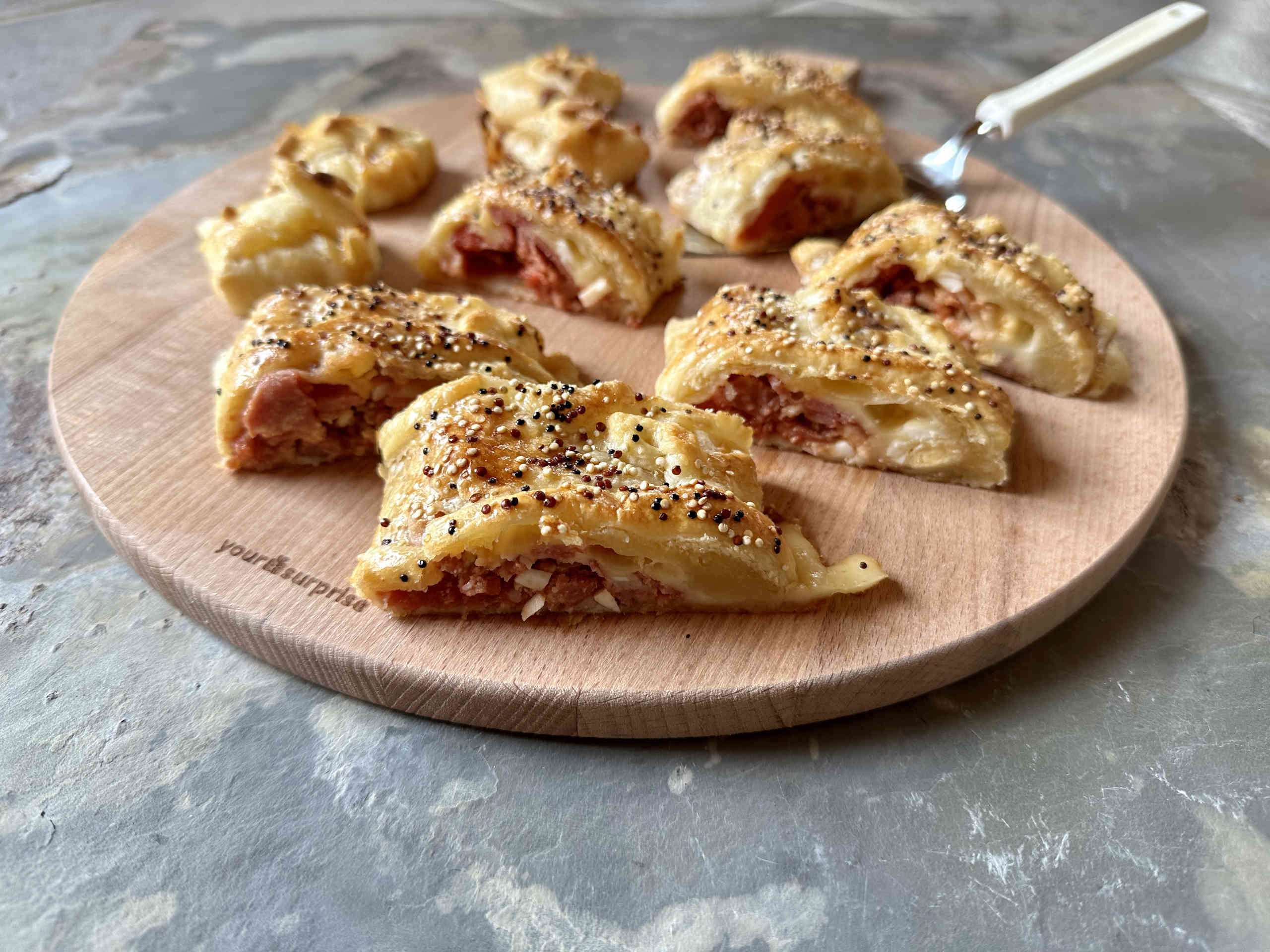 Blätterteig Strudel im Pizza Style